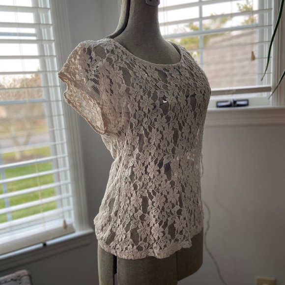 Gorgeous Issi Embroidered Sheer Dressy Tank M - Picture 3 of 12